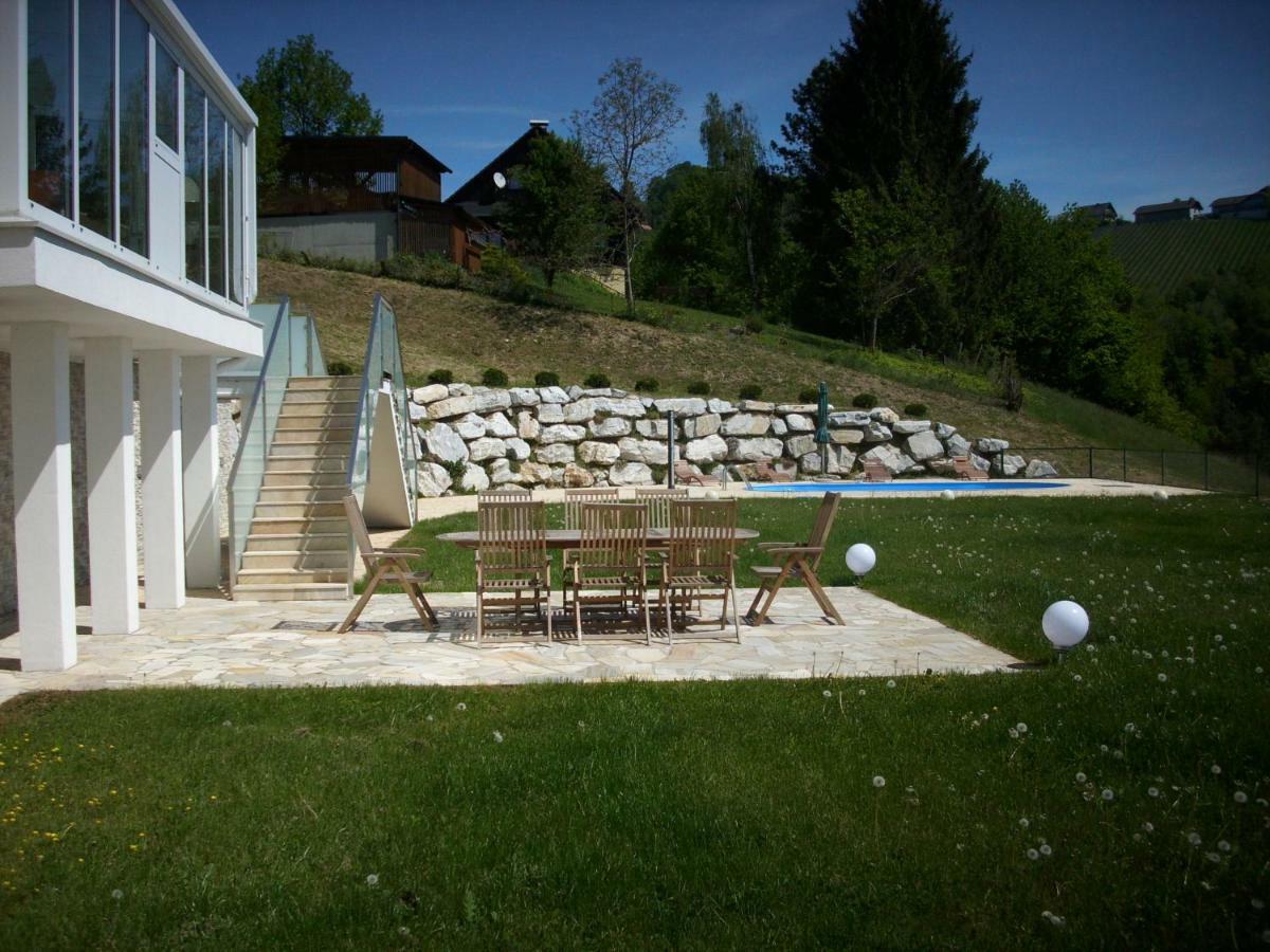 Gaestehaus Maxltoni Kitzeck im Sausal Luaran gambar